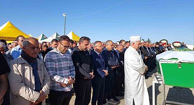 EPDK Başkanı Mustafa Yılmaz'ın annesi son yolculuğuna uğurlandı