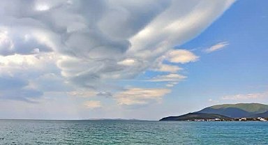 Erdek ve Adalar üzerindeki bulutlar ilgi çekti