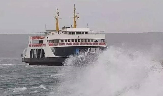 Erdek'te feribot seferleri iptal edildi