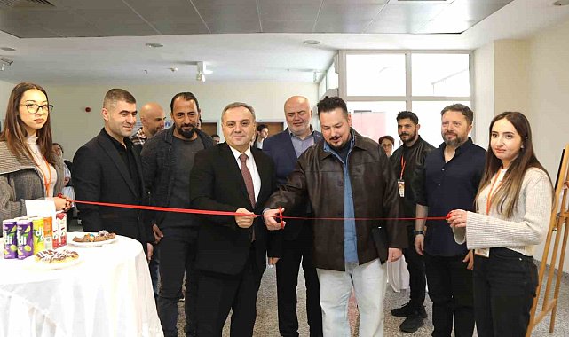 ERÜ'de 'Amfilerden Setlere Yönetmenlik' paneli düzenlendi