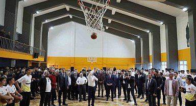 ERVA Spor Okulları'nın 52.'si açıldı