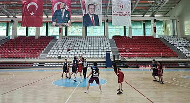 Erzincan'da 23 Nisan Basketbol heyecanı yaşandı