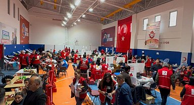 Erzincan'da kan bağışı rekoru kırıldı