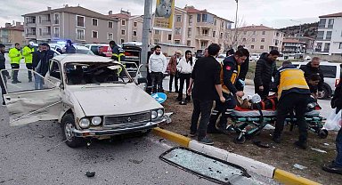 Erzincan'da trafik kazası: 3 yaralı