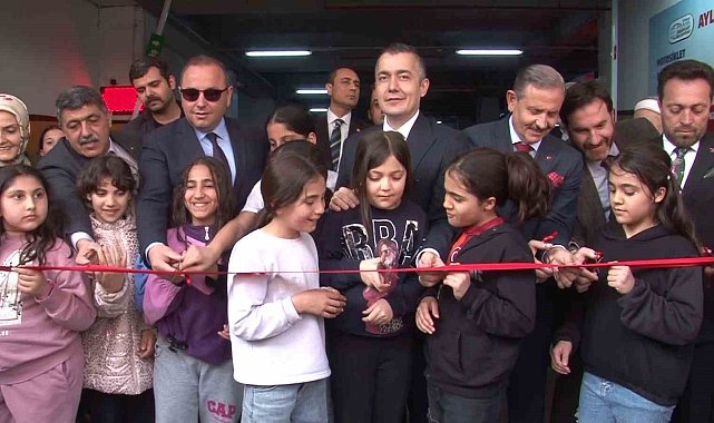 Esenyurt'ta uzun süredir atıl haldeki otopark tamamlanarak hizmete açıldı