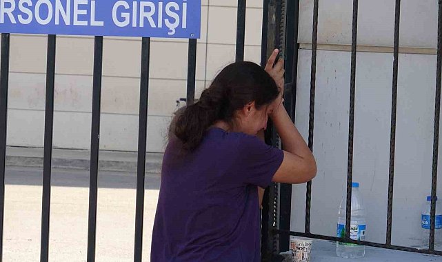 Eşinin cansız bedenini teşhis için morga geldi, demirlere yaslanıp gözyaşı döktü
