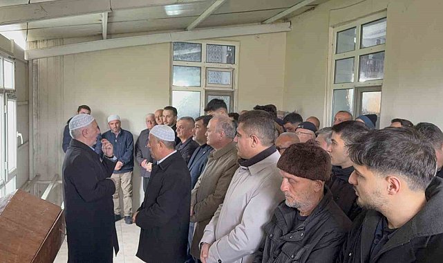 Eski başkan son yolculuğuna uğurlandı