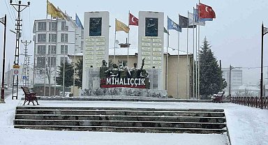 Eskişehir'de kar yağışı etkili oldu