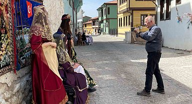 Eskişehir'in kültür mirasını dükkânında yaşatıyor