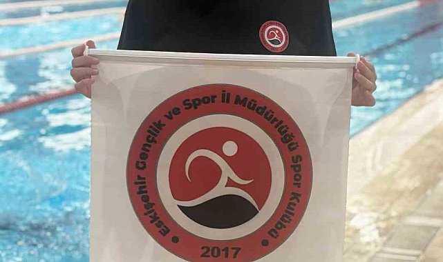 Eskişehirli yüzücü Aybike Tekin Türkiye Karmasına seçildi