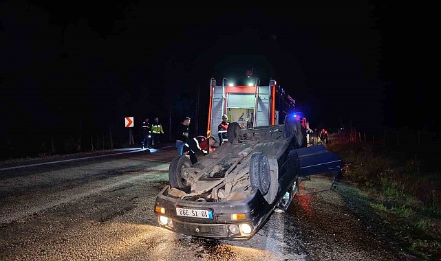 Farları kapalı olan otomobile arkadan çarptı: 5 kişi yaralandı
