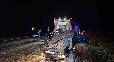 Farları kapalı olan otomobile arkadan çarptı: 5 kişi yaralandı