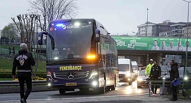 Fenerbahçe, derbi için stada geldi