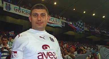 Fenerbahçe-Trabzonspor maçını izlerken fenalaşmıştı, tüm müdahalelere rağmen kurtarılamadı