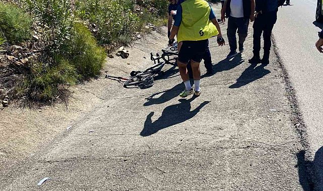 Fethiye'de otomobil bisikletli gruba çarptı: 3 yaralı