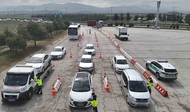 Gaziantep'te dron destekli trafik denetimi: 116 sürücüye 160 bin TL ceza