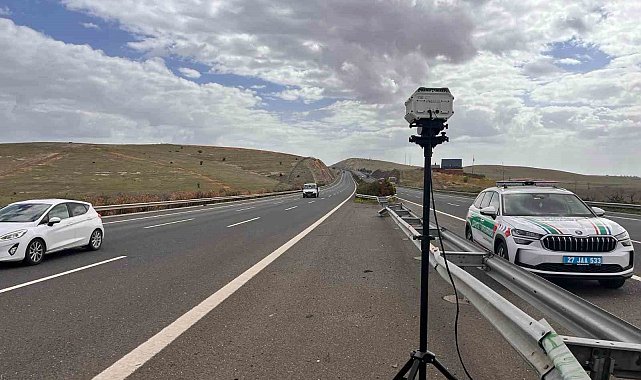 Gaziantep'te jandarmadan 63 araca 164 bin TL radar cezası