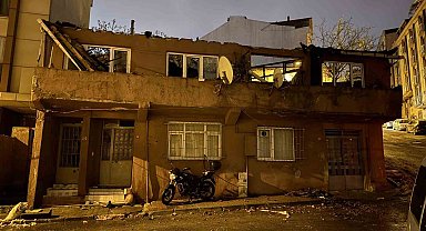 Gaziosmanpaşa'da iki bina alev alev yandı