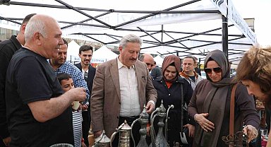 Geçmişin izlerini taşıyan antika eşyalar bu pazarda