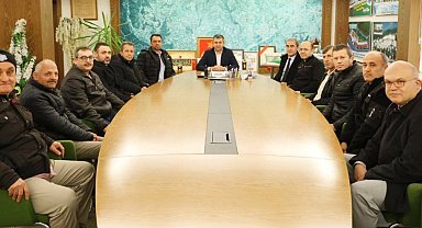 Gediz Belediye Başkanı Akel'den emekli personele vefa plaketi