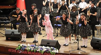 Geleceğin sanatçıları Efeler'de sahne aldı