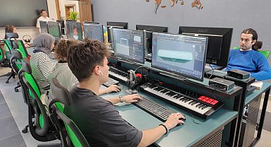 Gençler, Halkevi'ndeki eğitimlerinden çok memnun