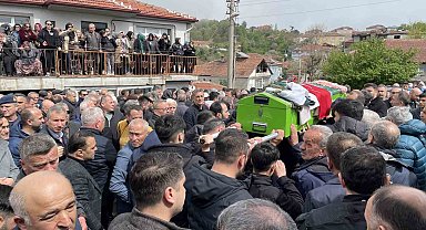 Gişelerdeki feci kazada hayatını kaybeden öğretmen son yolculuğuna uğurlandı