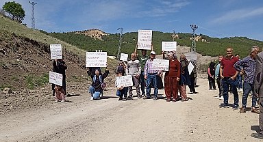 Gölbaşı'nda köylülerden hayvan barınağı tepkisi: "Gölbaşı Belediye Başkanı çok istiyorsa kendi köyüne barınak yapsın"