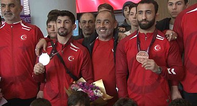 Grekoromen Güreş Milli Takımı yurda döndü