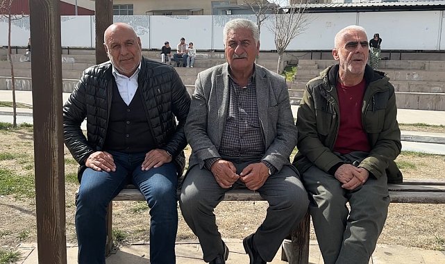 Güneşli havayı fırsat bilen Yüksekovalılar parklara akın etti