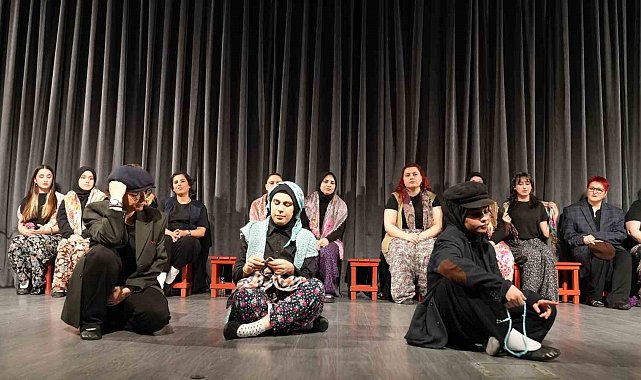 Gürsulu kadınlar sahne tozunu yuttu
