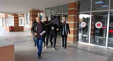 Gürültü üzerine kapıya çıkan komşusunu öldüren sanık, müebbet hapis cezasına çarptırıldı