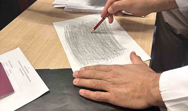 Hac ve umre vizelerindeki cep telefonu uygulamasında yaşanan sıkıntıların çözümü kolay
