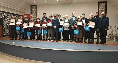 Hafızlık belgeleri verildi