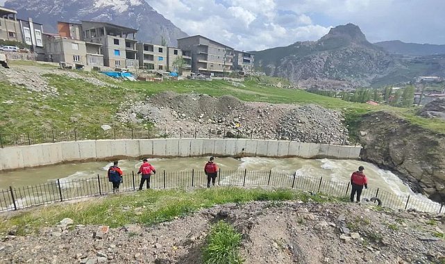 Hakkari'de 21 gündür kayıp kadını arama çalışmaları sürüyor