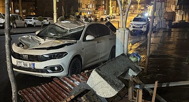 Hakkari'de fırtına nedeniyle 3 kişi yaralandı