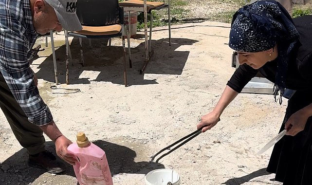 Hakkarili aile iki yıldır yılanlarla yaşıyor