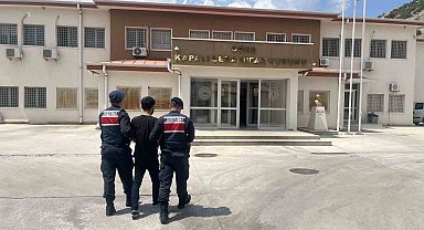 Hapis cezası ile aranan şahıs Kuşadası'nda yakalandı