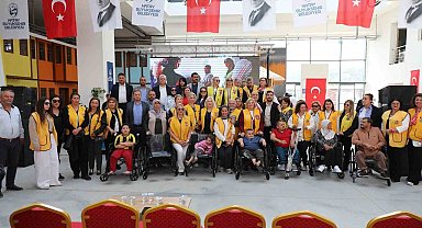 Hatay Büyükşehir Belediyesi 22 vatandaşa tekerlekli sandalye dağıttı