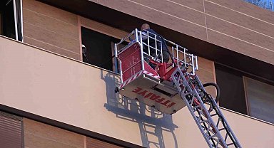 Hatay'da 5 katlı binada yangın