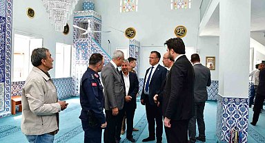 Hayırseverin yaptırdığı cami dualarla açıldı