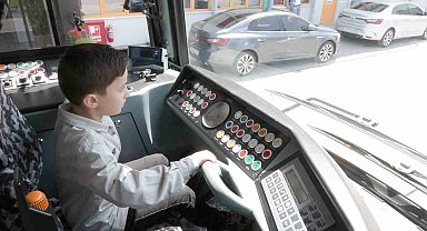 Herkes bir günlük makam isterken o vatman olmak istedi