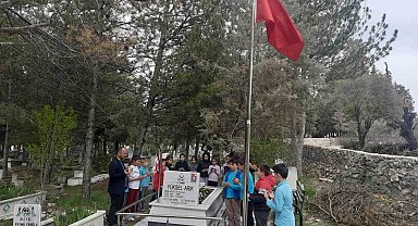Hisarcık'ta minik öğrenciler şehitleri unutmadı