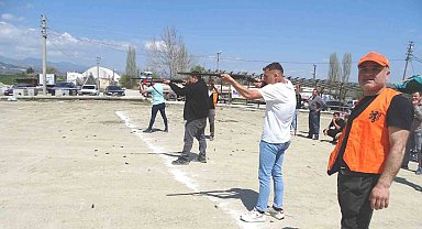 Hisarcık'ta tek kurşun ve tavşan hedef atışı yarışması