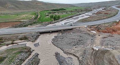 Iğdır'da kuvvetli yağışlar ve eriyen kar suları akarsuların debisini artırdı