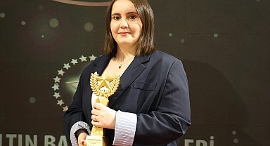 İHA Muhabiri Zöhre Alagöz'e "Yılın En İyi Savunma Muhabiri" ödülü