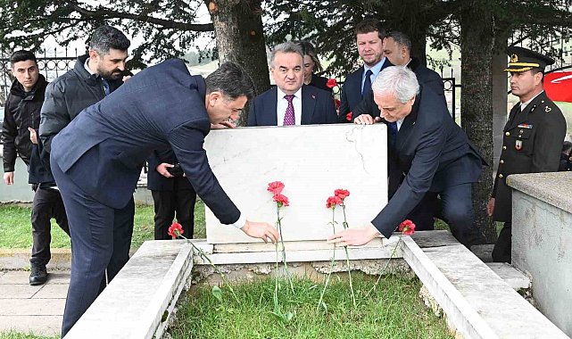 İkinci İnönü Zaferi'nin 104. yıl dönümünde Şehitlik'te anma programı