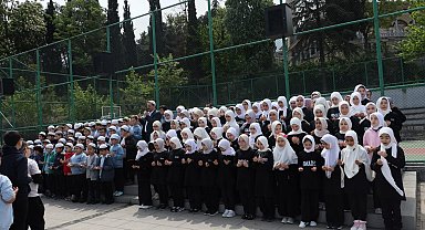 İmam hatip lisesi öğrencilerinden hatim merasimi
