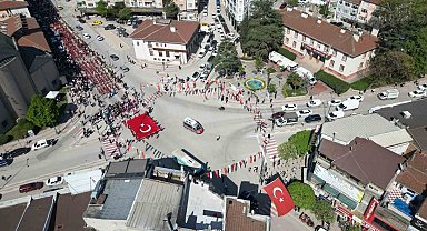 İnegöl'de 23 Nisan çoşkusu sokaklara taştı