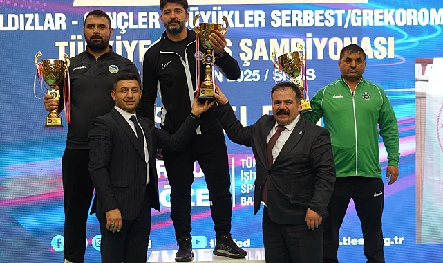 İşitme engelli güreşçilerden Türkiye şampiyonluğu